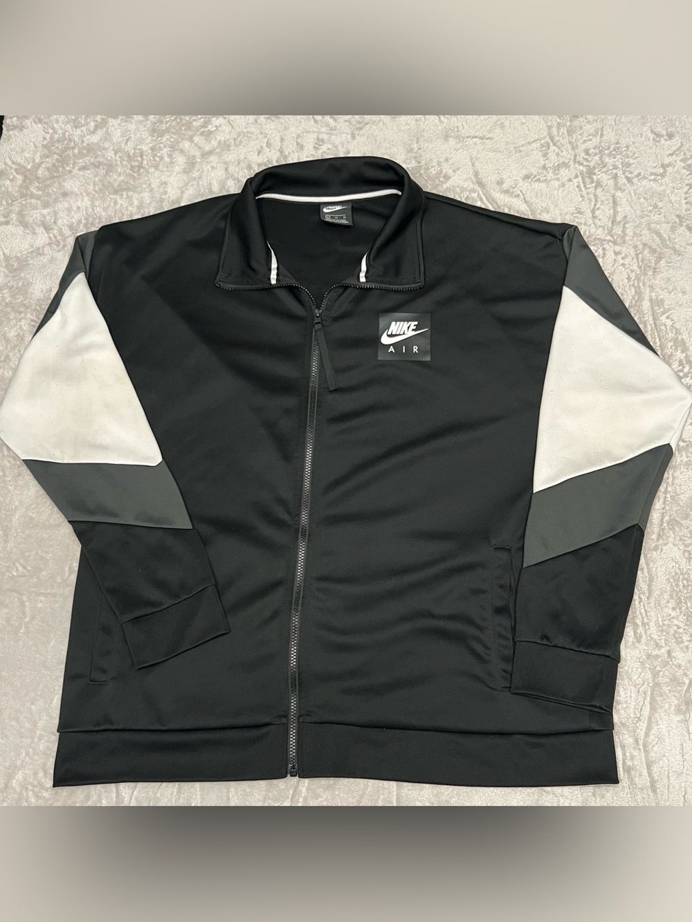 Nike Air Track Jacket Men’s X-Large Black & White– Full Zip